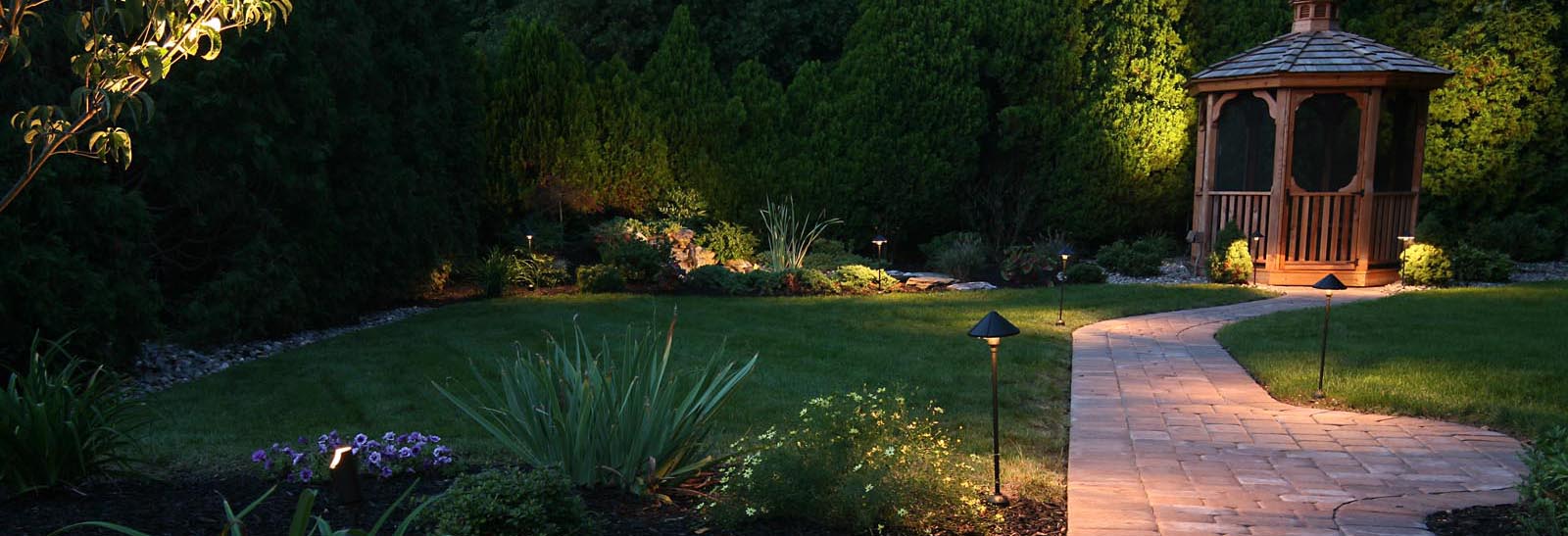 Outdoor Lighting from Perfecturf Lawncare LLC